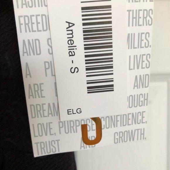 NWT Lularoe Amelia Elegant Black Cherry Rose Embossed A-line Fit & Flare pockets - Picture 12 of 16